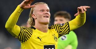 Барса няма да се откаже от Холанд 