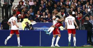 Дания си тръгна с победа от Франция, Мбапе и Варан се контузиха