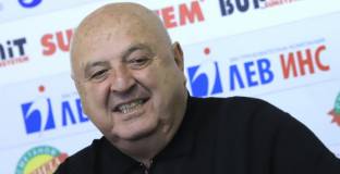 Венци Стефанов за Сираков и Боримиров: Той е намазана филия