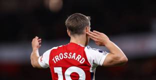 Арсенал преговаря с Тросар 