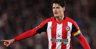 Арсенал търси заместник на Партей в Брентфорд 