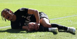 Симонс аут до края на сезона и пропуска Мондиал 2026