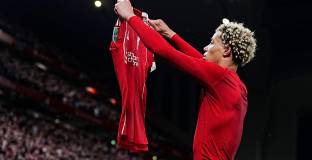 Слот разкритикува Екитике за „глупавото“ му изгонване