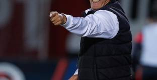 Достанич вече не е старши - треньор на Локо София