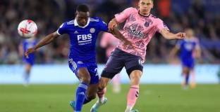   Лестър и Евертън не се победиха 