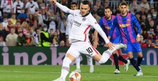 Айнтрахт с обрат в Барселона