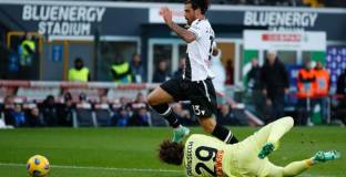 Фиорентина повали Болоня, Удинезе удържа Аталанта 