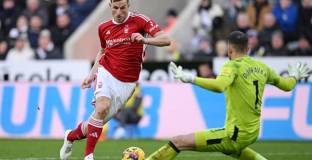 Хеттрик на Ууд помогна на Нотингам да победи Нюкасъл 