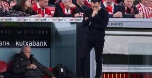 Барса няма да уволнява Шави след отпадането от Купата