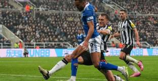 Нюкасъл и Евертън не се победиха 