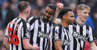 Нюкасъл приближи Бърнли до Чемпиъншип