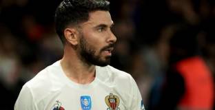 Ница купи Морган Сансон от Астън Вила