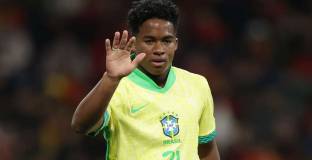 Ендрик разкри, че с гаджето си имат договор