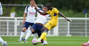 Тотнъм - Уикъмб Уондърърс 0:0 