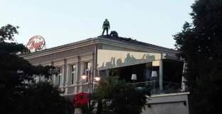 Няма доказателства, че фенове на ЦСКА-София са запалили сградата във Варна