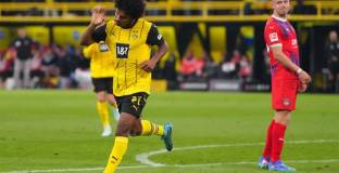 Борусия Дортмунд оглави класирането в Бундеслигата 