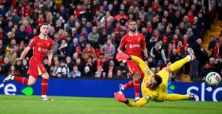 Ливърпул изхвърли Уест Хем от Купата на Лигата 