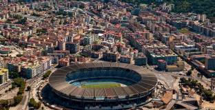 Наполи ще добие Айнтрахт Франкфурт