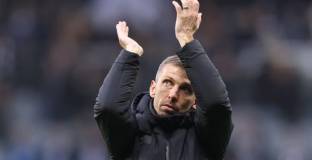 Уулвс уволни О’Нийл