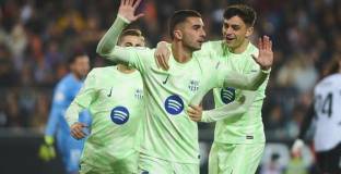 Барса отново се подигра с Валенсия 