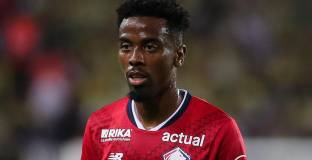 Уест Хем работи по трансфер на Ейнджъл Гомес