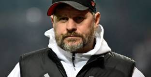 Унион Берлин продължи с Баумгарт