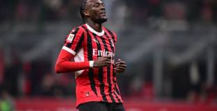 Ейбрахам иска да се върне в Астън Вила 