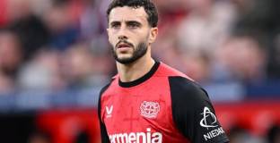 Ермосо предпочита да стане в Байер