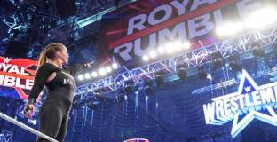 Ронда Раузи се завърна на ринга, броени месеци след като роди