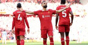 Ливърпул разгроми Тотнъм и спечели титлата на Висшата лига 