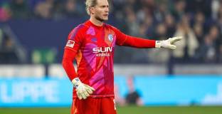 Лорис Кариус поднови договора си с Шалке 04