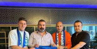 Шелви ще играе в Турция