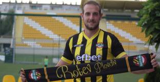 Стивън Петков отказа да преподпише с Ботев Пловдив