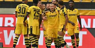 ФИФА наказа Ботев Пловдив и Берое - без право да картотекират нови играчи