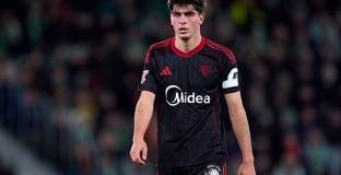 Ювентус се интересува от защитник на Севиля 