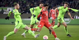 Байерн се справи с Волфсбург в мач с шест гола