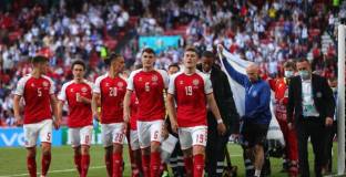 Лекар на Лудогорец сред помогналите на Ериксен в критичните моменти