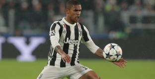 Дъглас Коща претърпя пътнотранспортно произшествие