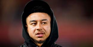  Уест Хем и Уулвс са готови да предложат договор на Лингард