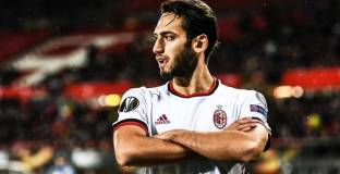 Травма вади Чалханоглу за мача в Лига Европа