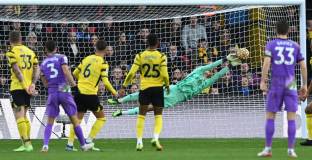 Тотнъм с много късна победа над Уотфорд