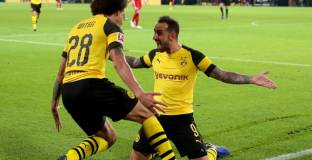 Суперсезонът за Дортмунд продължава, Байерн отново се издъни (видео)