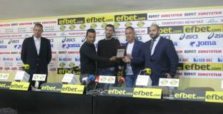 НКП: Левски на Хубчев играе селски футбол