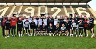 Локо Пд с празнично послание към феновете си