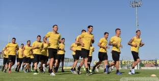 Ботев започна подготовка, Неделев се включи в заниманията