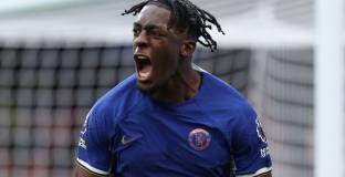 Дисаси обмисля да напусне Челси