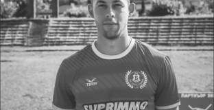 Млад футболист почина по време на мач