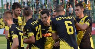 Ботев Пловдив загрява за Берое с контрола срещу Хебър