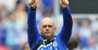 Почина Рей Уилкинс 