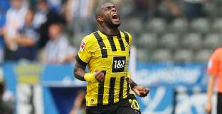 Новият любимец на феновете носи победата на Дортмунд